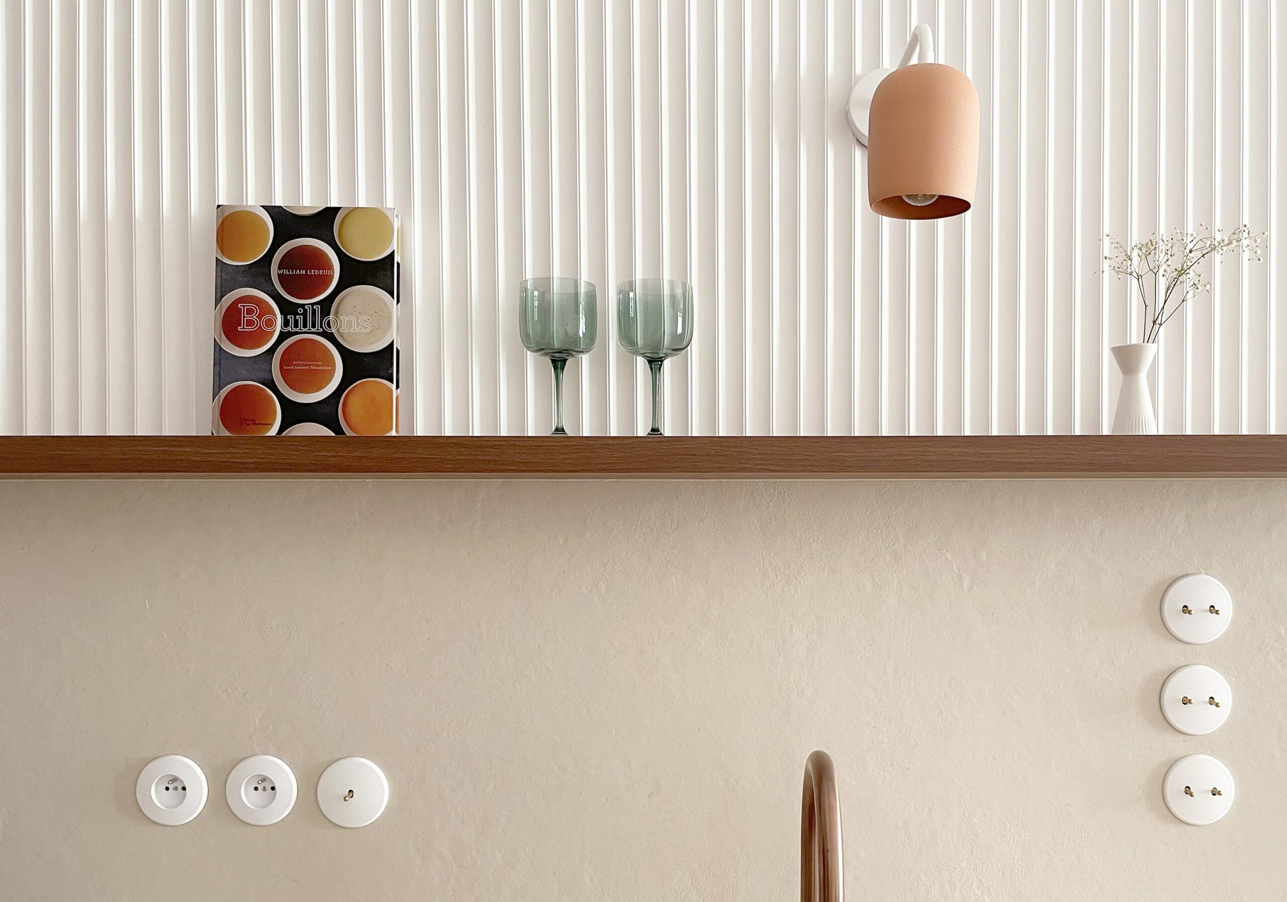 mitigeur nivito ; plan dekton ; interrupteur iris